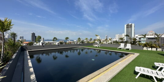 Condominium Phratamnak Hill, Dong Tarn Beach