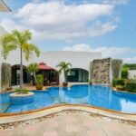 Ost Pattaya Santa Maria Floridian Pool Villa zu verkaufen