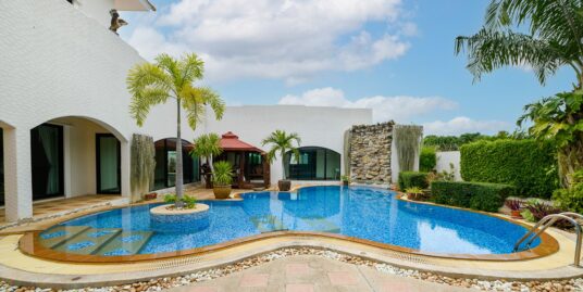 House East Pattaya, Soi Siam Country Club