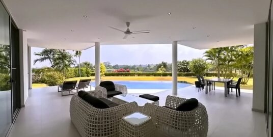 House Na Jomtien, Near Khao Chi Chan Golden Buddha Mountain and Silverlake