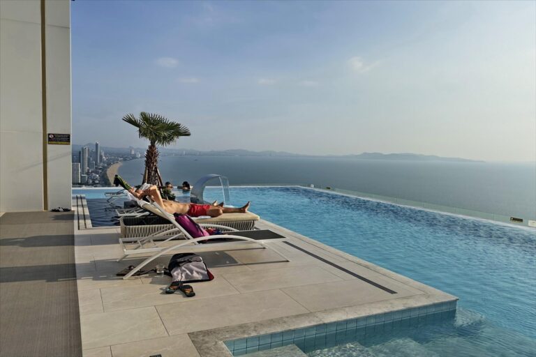 Copacabana Beach Jomtien Condo zu verkaufen