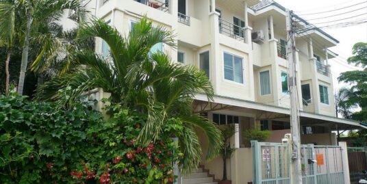 House Central Pattaya