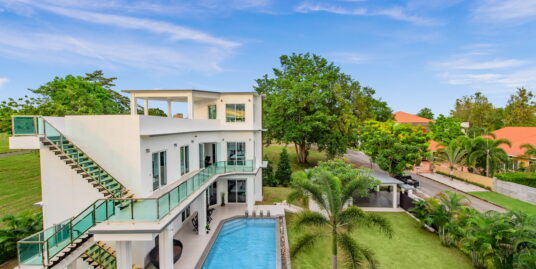 House Phoenix Gold Golf and Country Club, Huay Yai, Na Jomtien