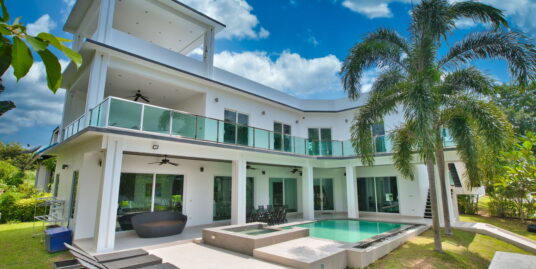 House Phoenix Gold Golf and Country Club, Huay Yai, Na Jomtien