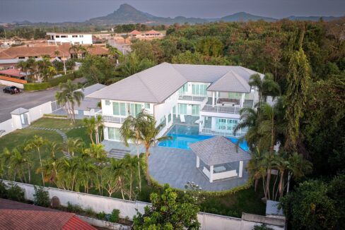 Bangsaray Elegante Villa mit Swimmingpool zu verkaufen