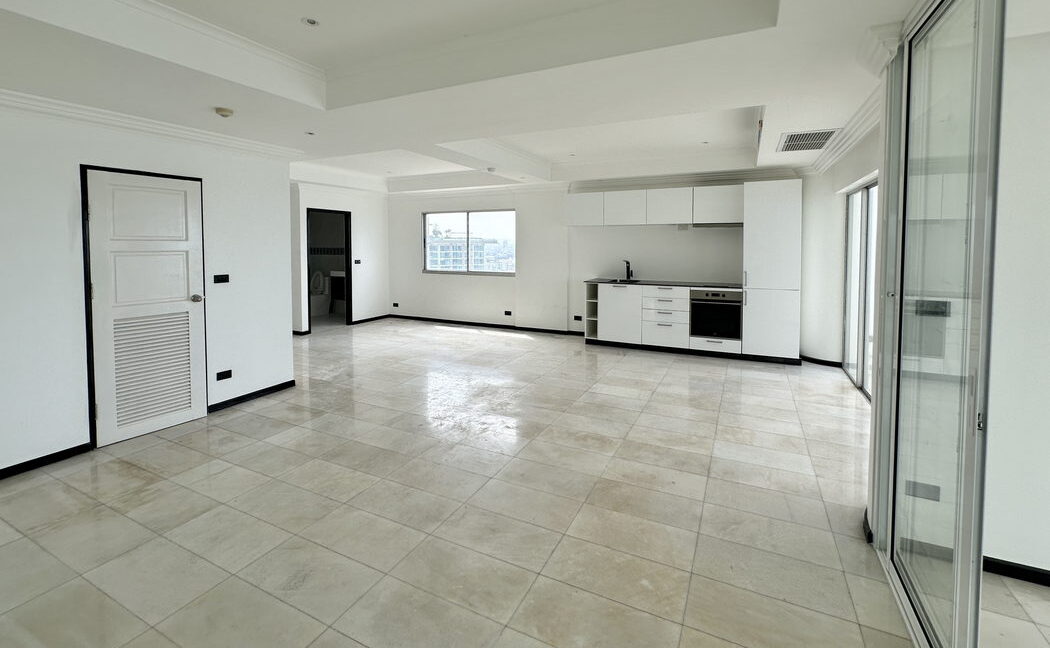 Park Beach Condo 03