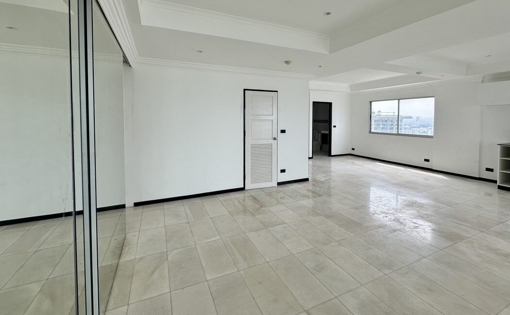 Park Beach Condo 13