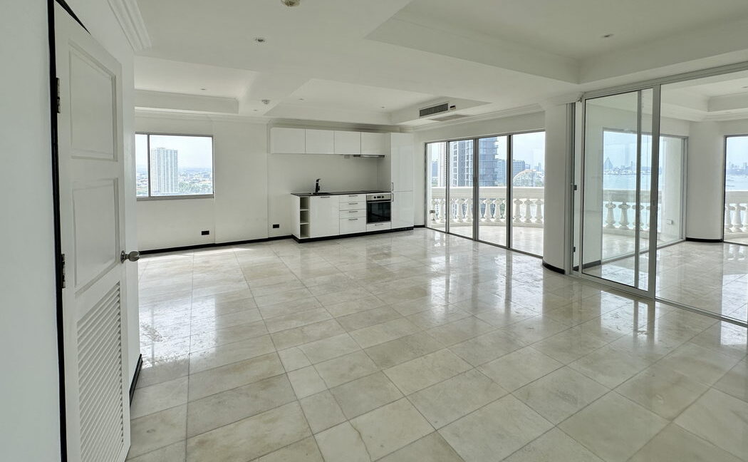 Park Beach Condo 14