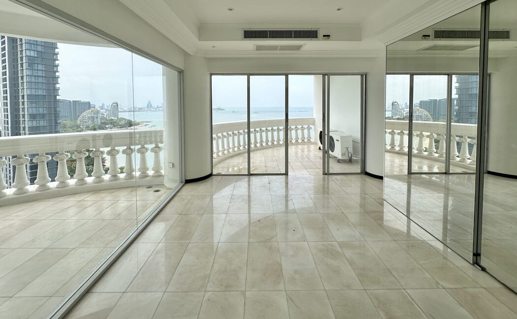 Park Beach Condo 16