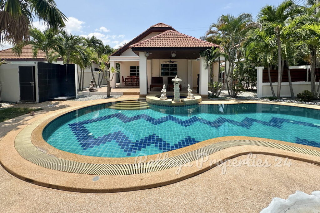 Ost pattaya pool villa mit grossem Garten