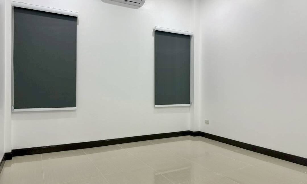 Pronthep House for sale (11)