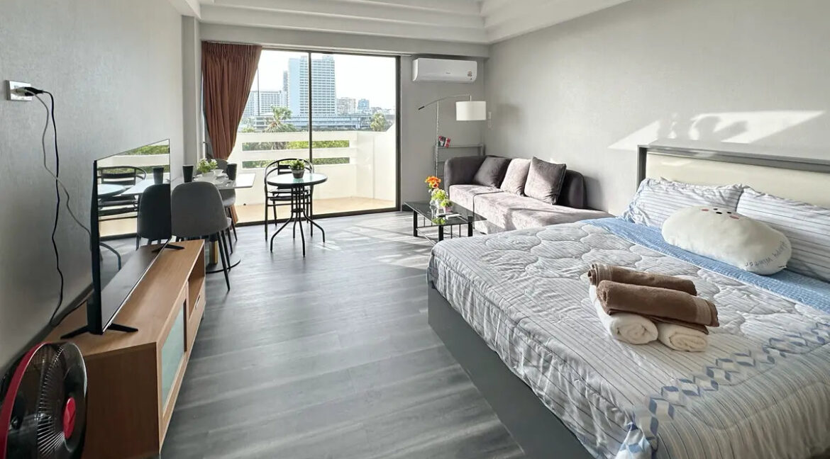 Jomtien Condotel studio sea view_002