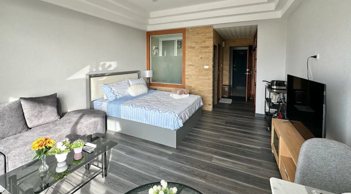 Jomtien Condotel studio sea view_004
