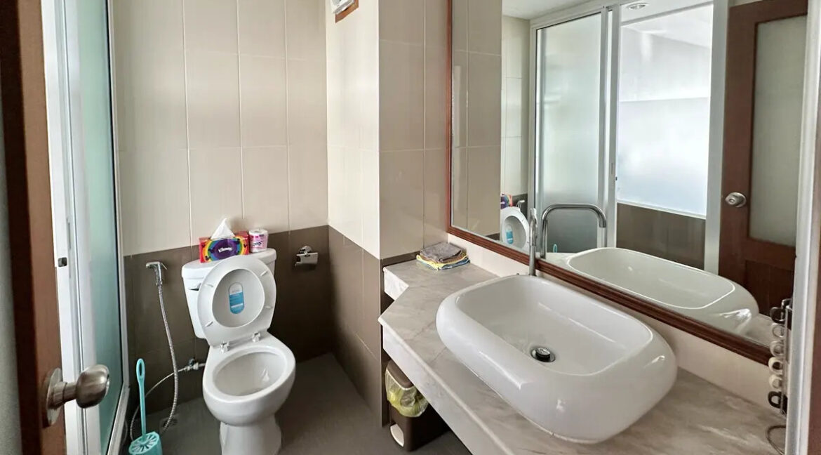Jomtien Condotel studio sea view_009
