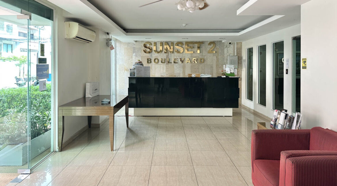 Sunset Boulevard condo seaview 003