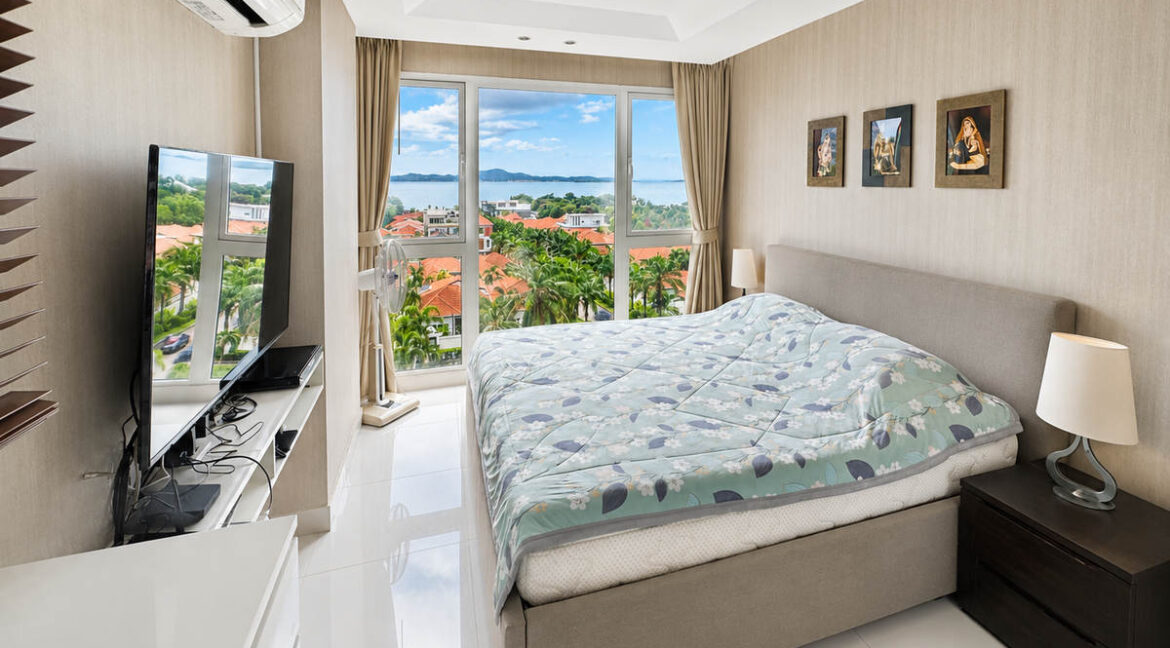 Sunset Boulevard condo seaview 017