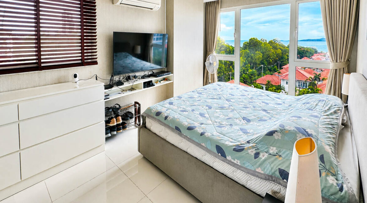 Sunset Boulevard condo seaview 018