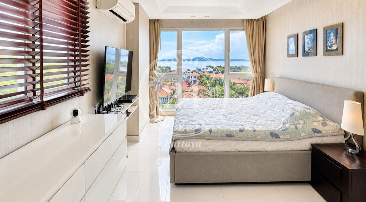 Sunset Boulevard condo seaview 019