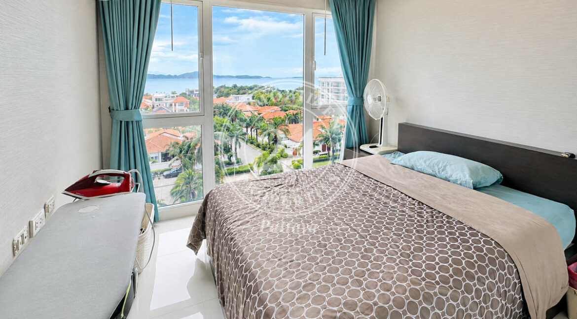 Sunset Boulevard condo seaview 023
