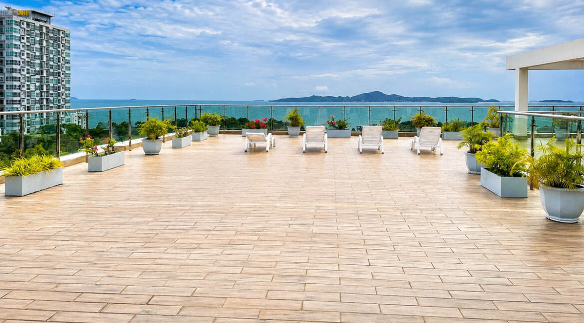 Sunset Boulevard condo seaview 028