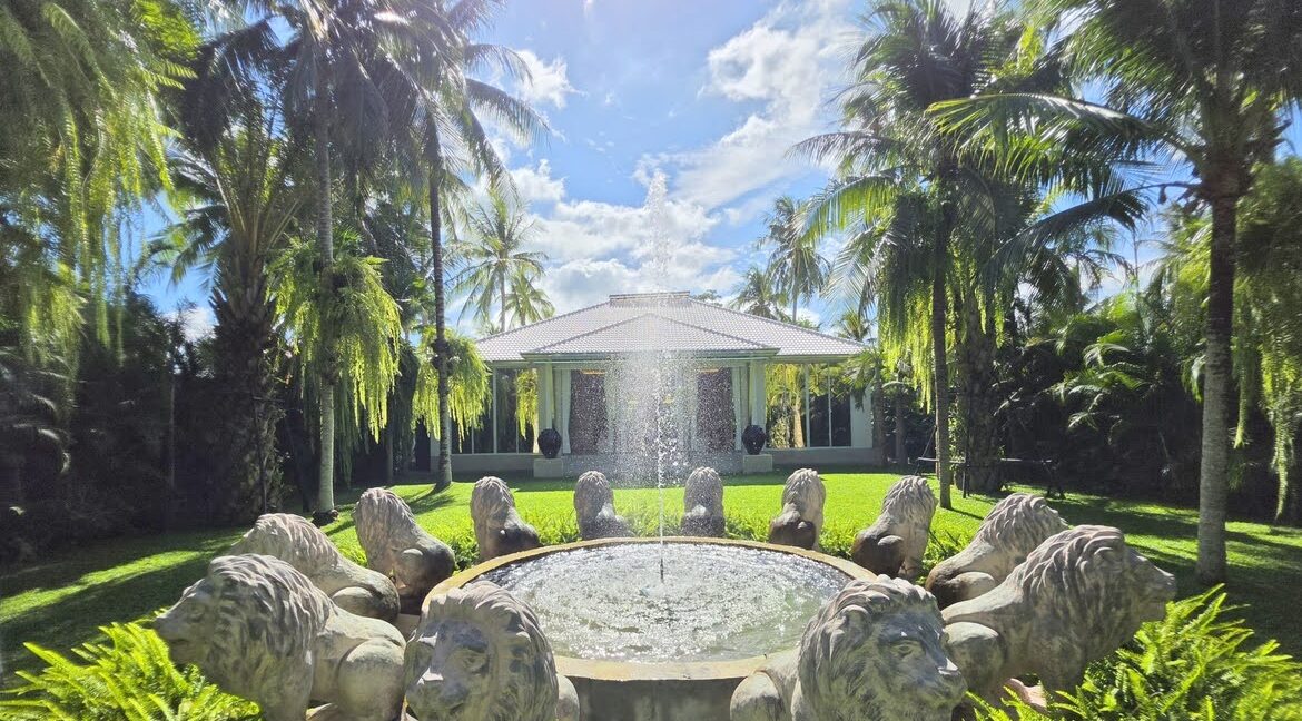 Huay Yai Luxury Villa 013
