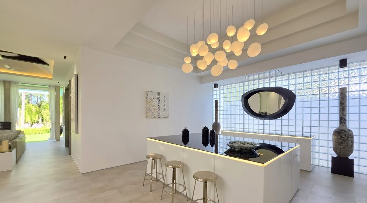 Huay Yai Luxury Villa 021
