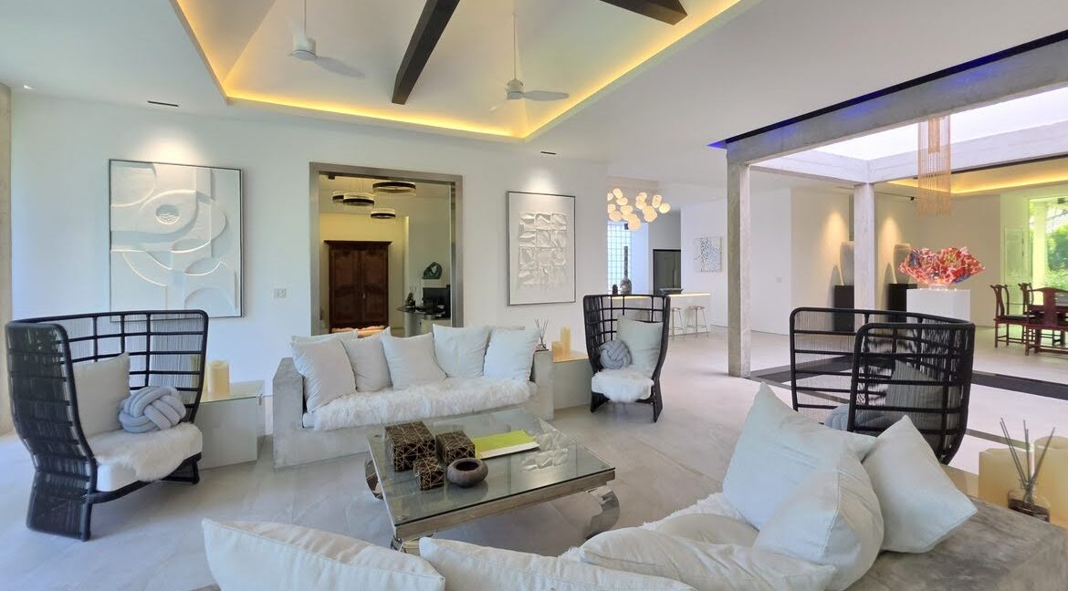 Huay Yai Luxury Villa 024