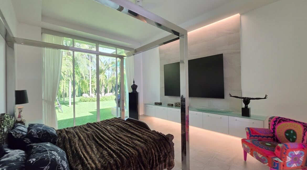 Huay Yai Luxury Villa 027