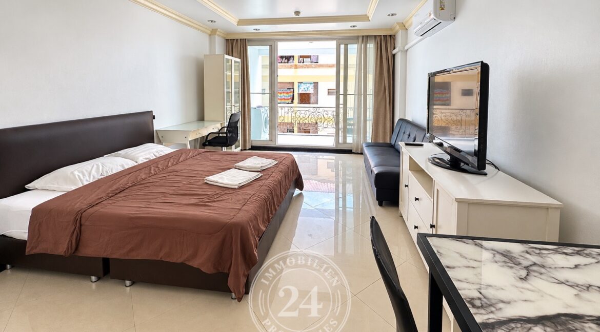 32033 LK Legend Condo 002 Studio for sale