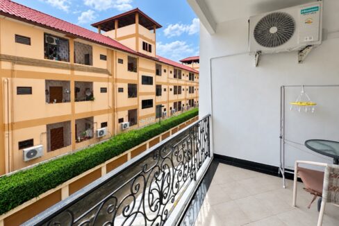 32033 LK Legend Condo 009