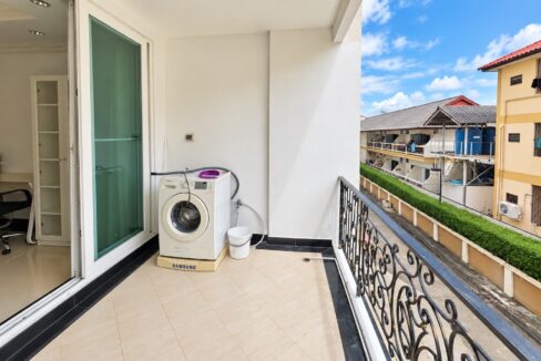 32033 LK Legend Condo 012