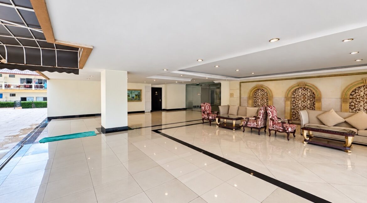 32033 LK Legend Condo 015