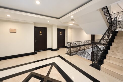 32033 LK Legend Condo 016